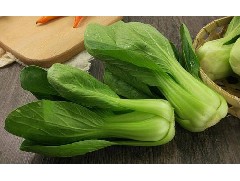 如何去除蔬菜上残留的农药？
